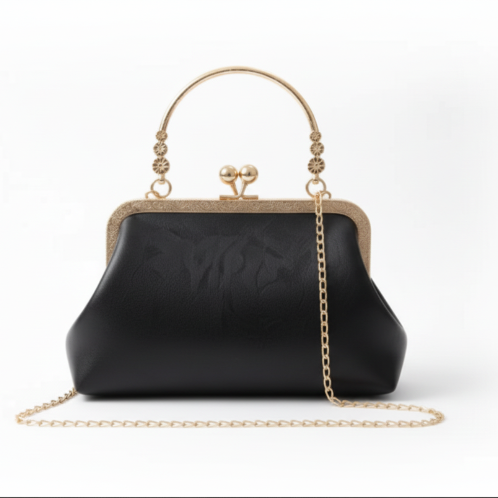 Черная сумка на белом фоне